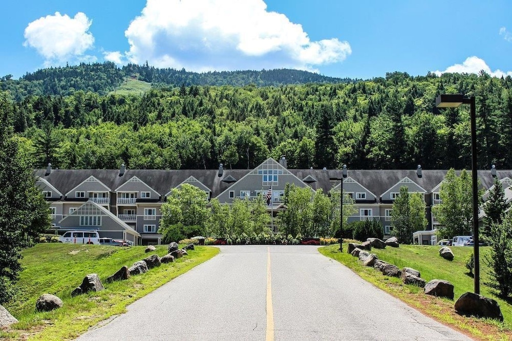 Grand Summit Hotel At Attitash 62/64