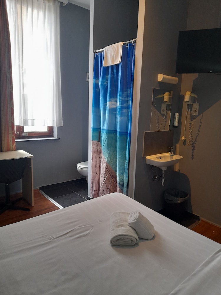 Hotel Albergo 25/46