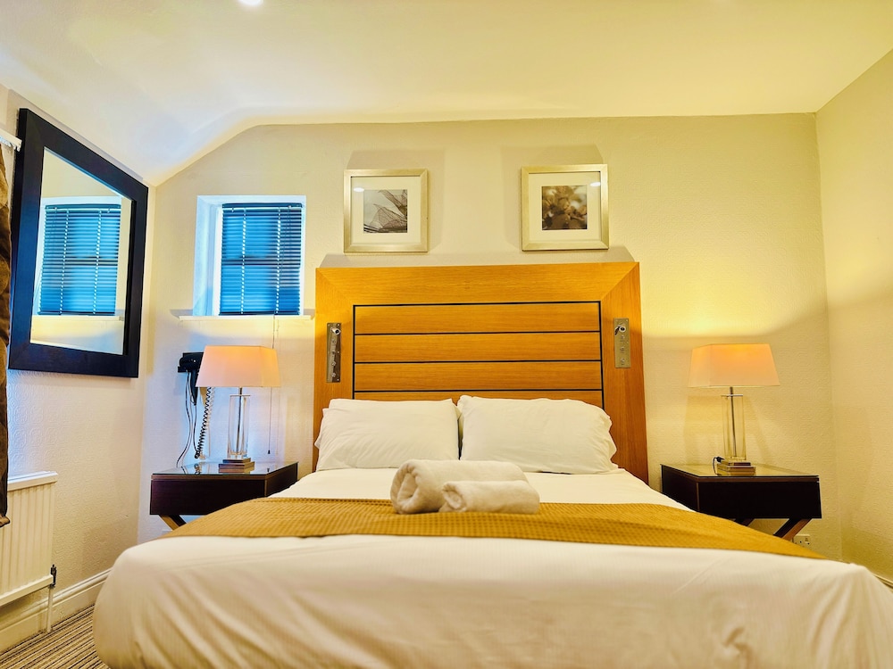 OYO Crown Hotel Stone 7/50