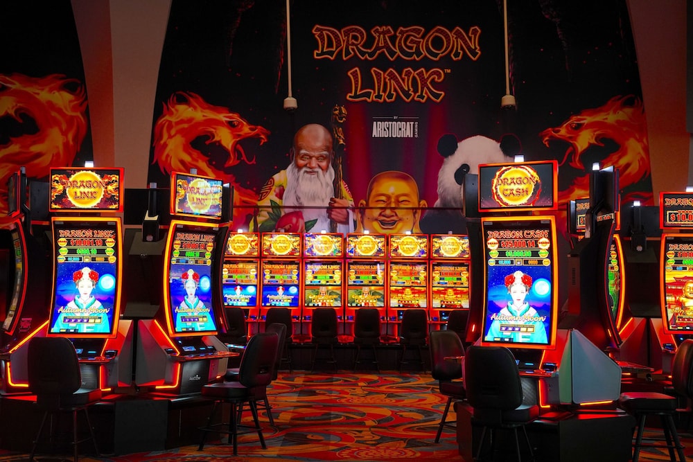 Hollywood Casino Columbus 24/29
