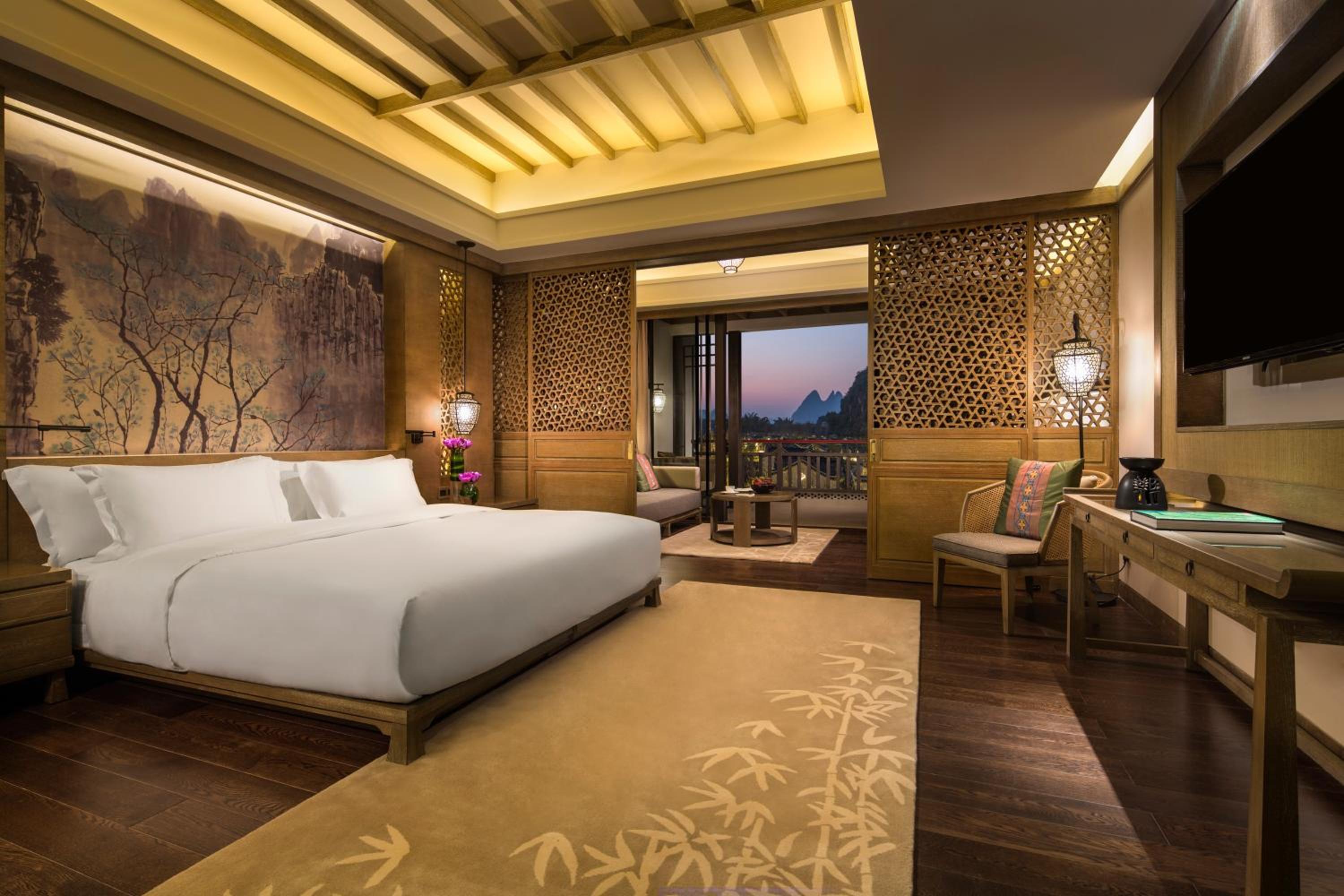 Pavilion, Suite, King Bed