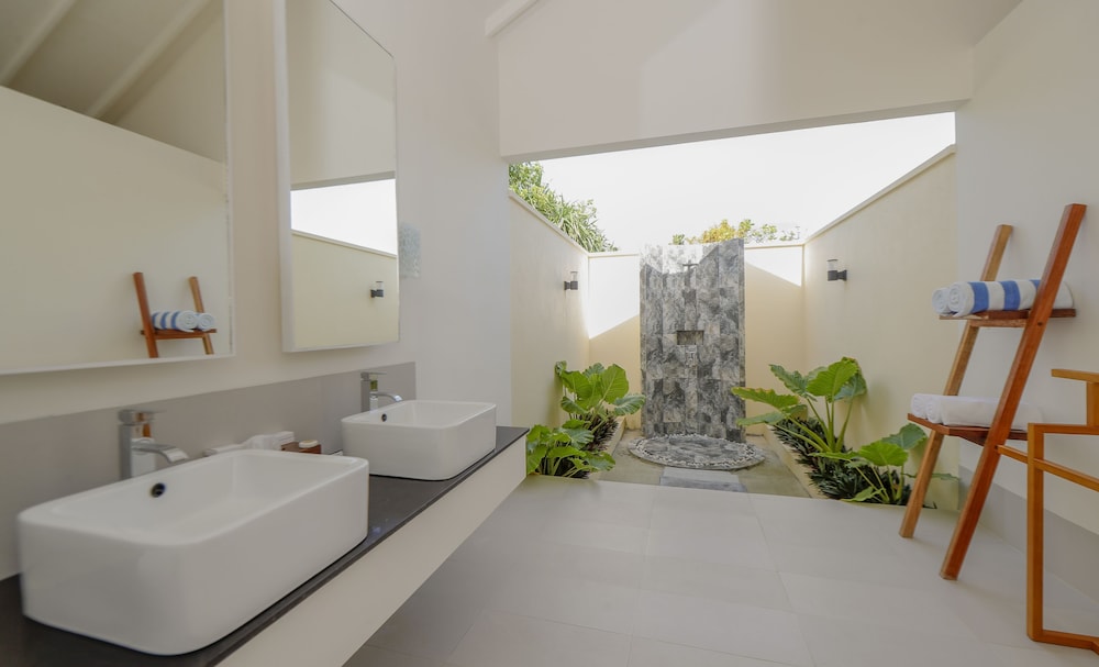 Hondaafushi Island Resort 57/58