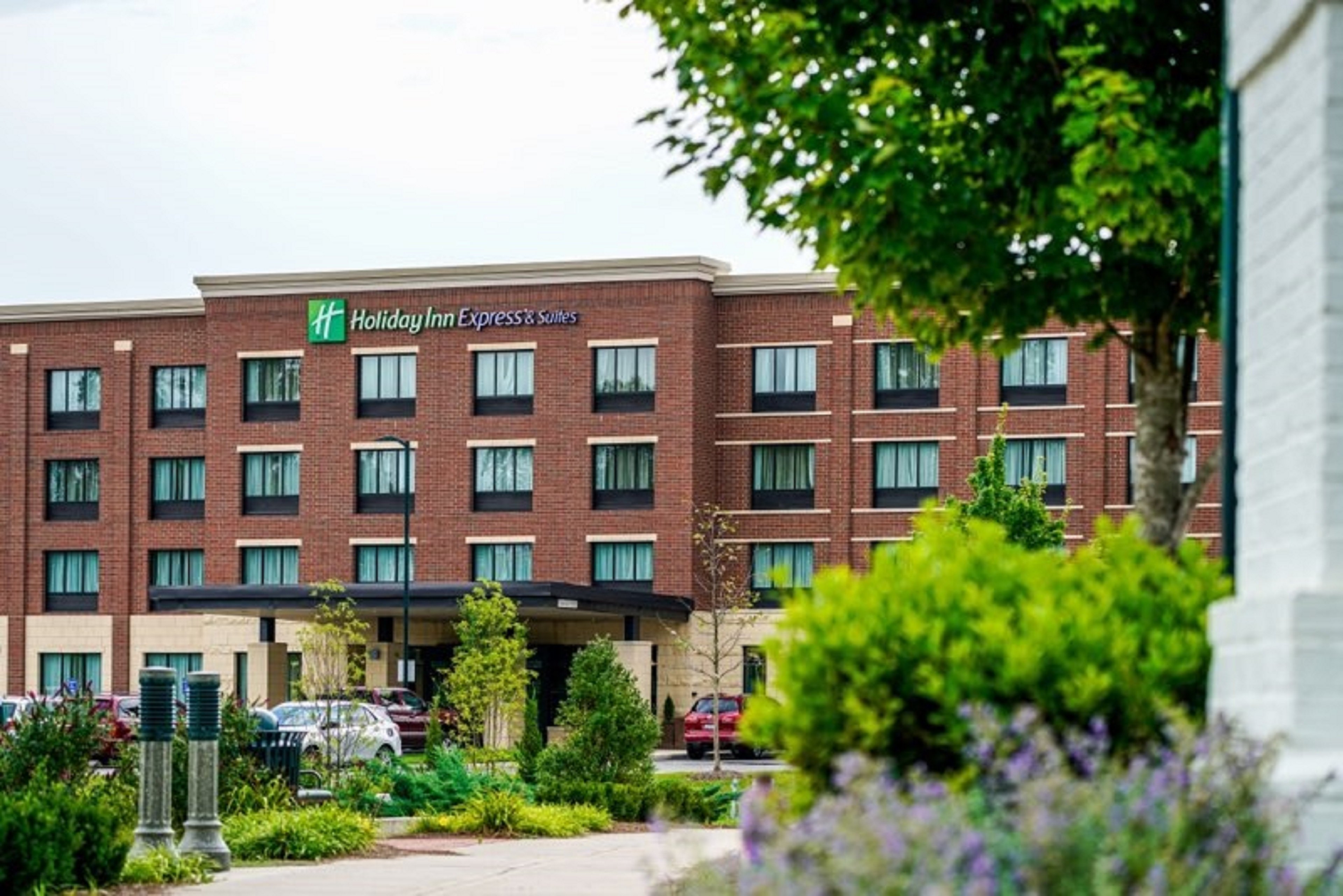 Holiday Inn Express & Suites Franklin - Berry Farms in FRANKLIN - TN