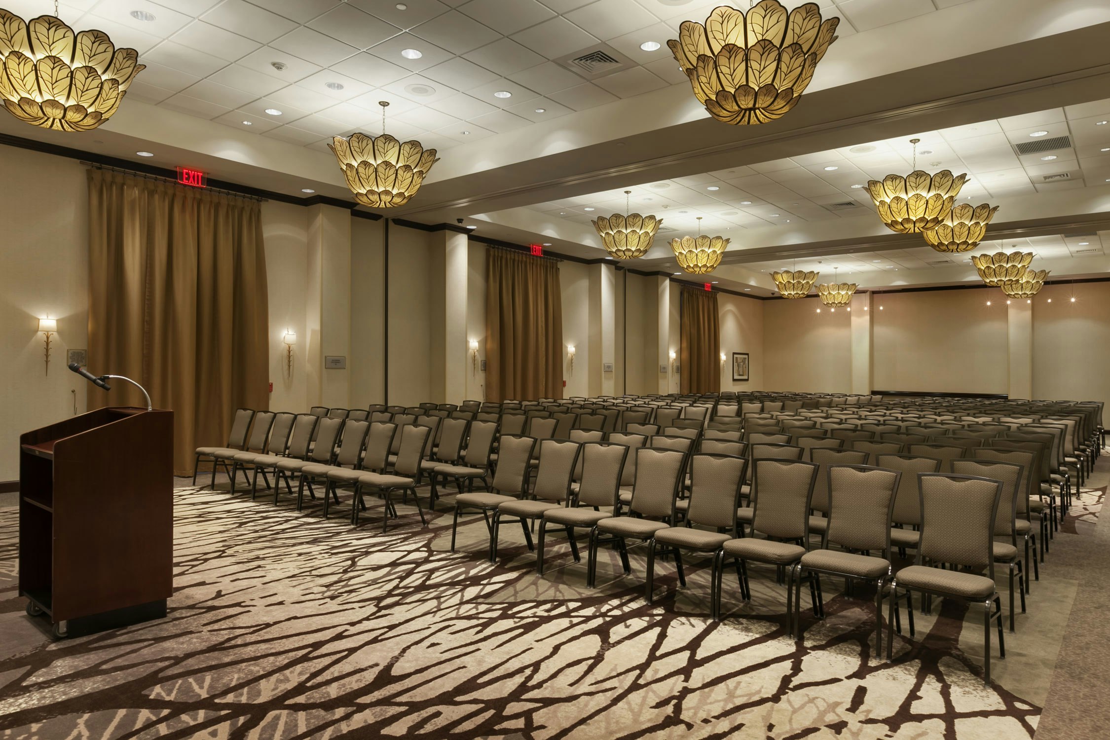 Embassy Suites By Hilton Savannah Airport 70/74
