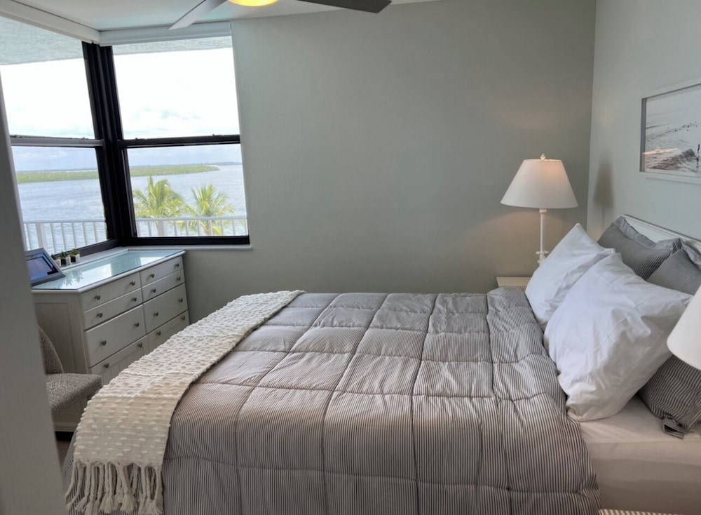 1 Bedroom, Apartment, Queen Bed, Bay View