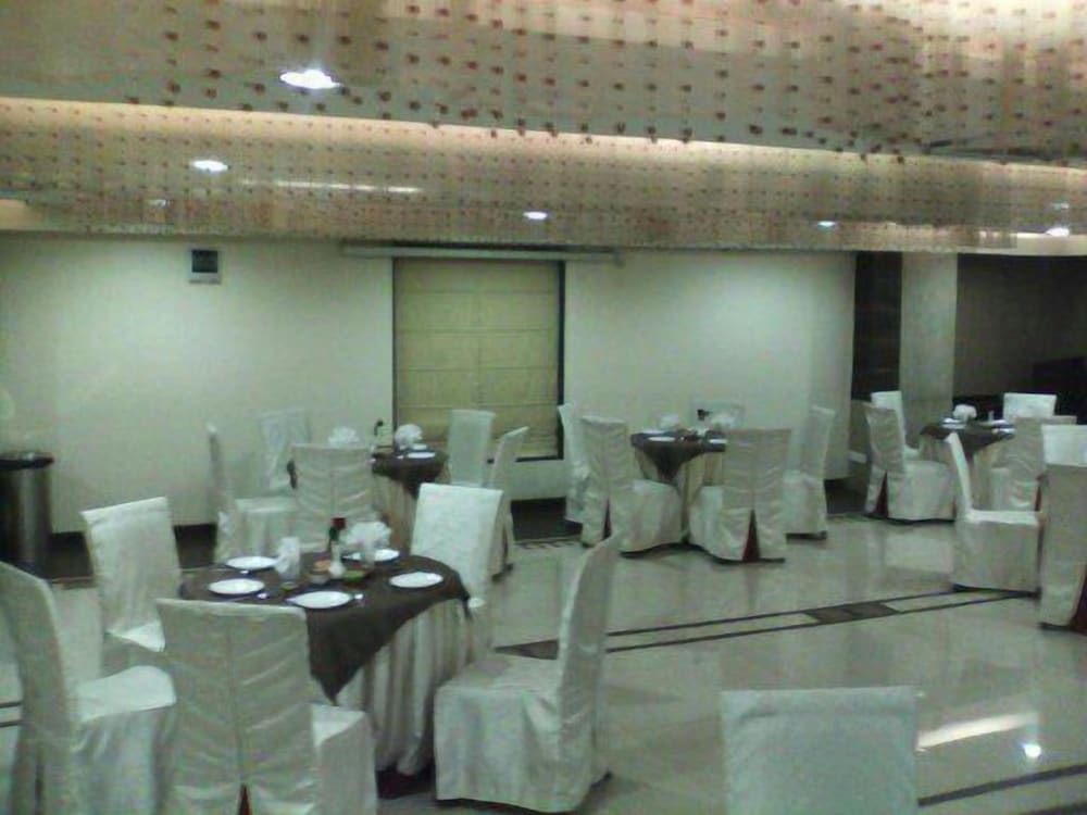The Citiotel 18/18