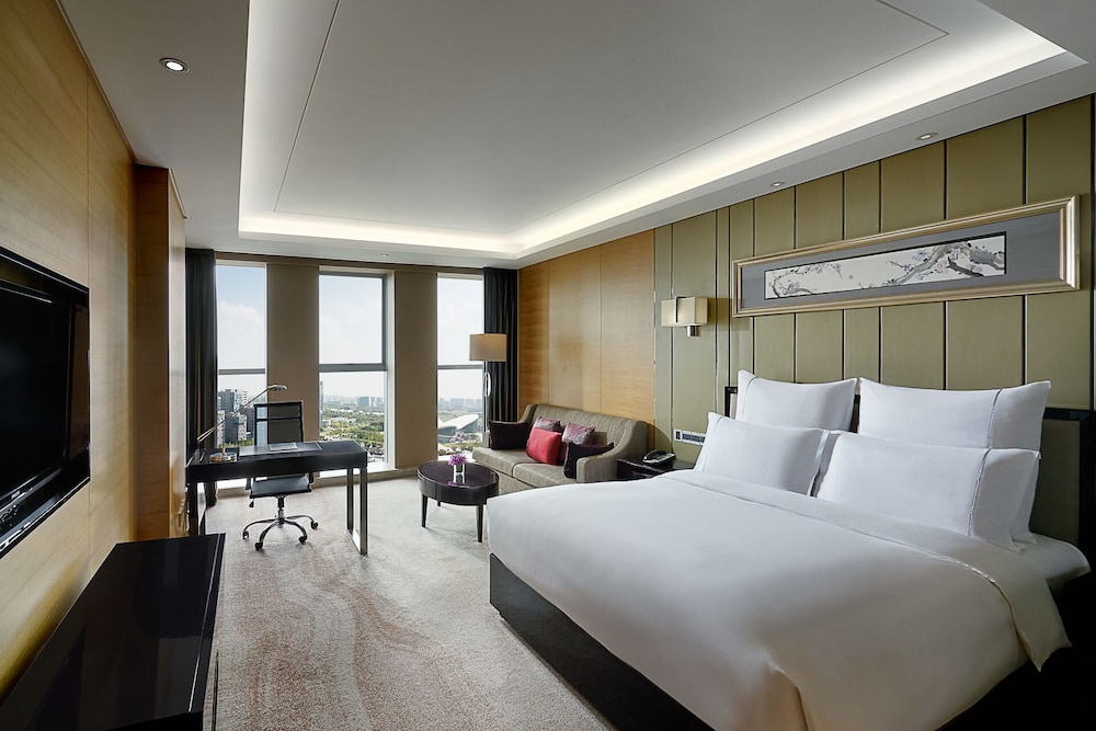 Pullman Wuxi New Lake 17/73