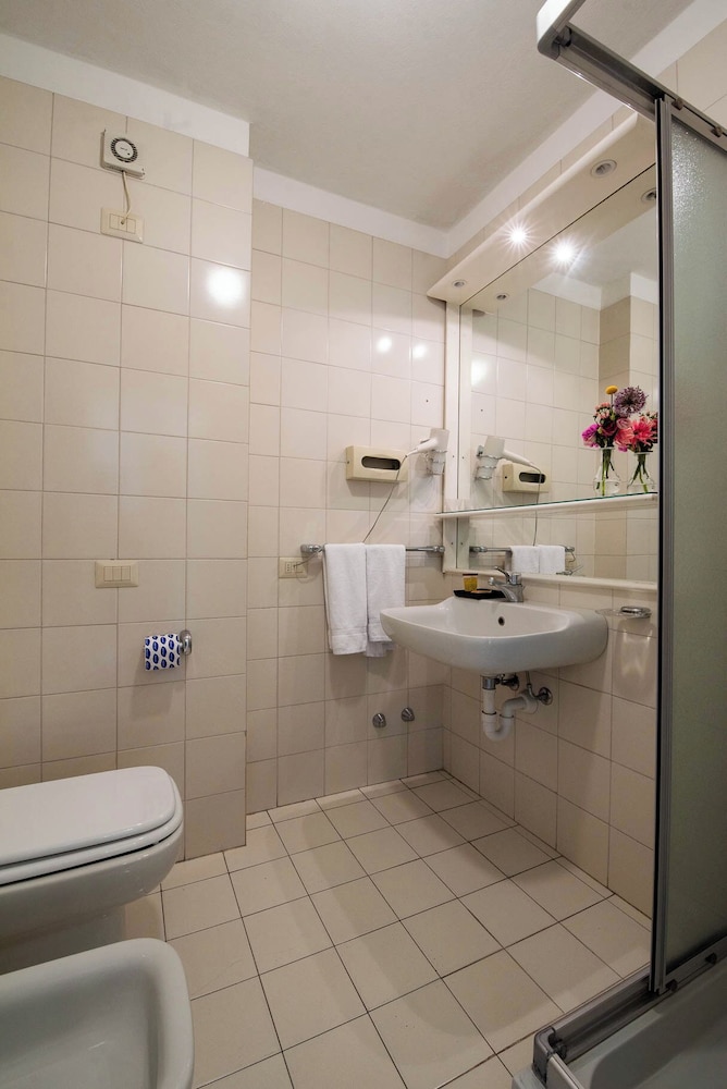 Axolute Comfort Hotel 46/50