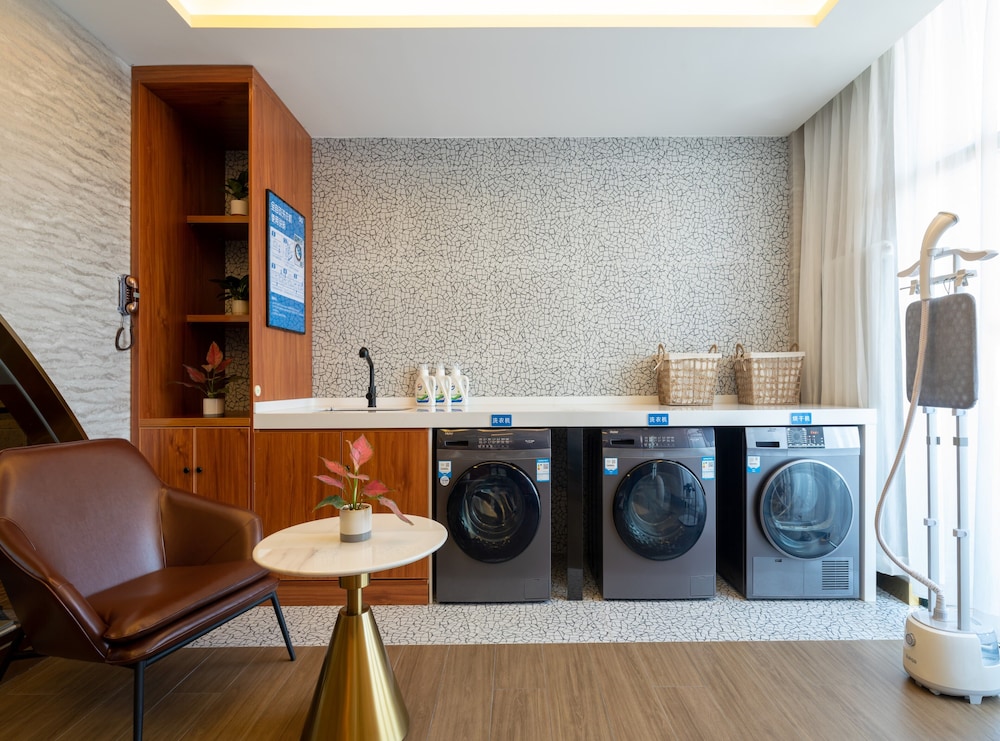 Nostalgia S Hotel (Beijing Xi Dan Jinrong Street) 6/41