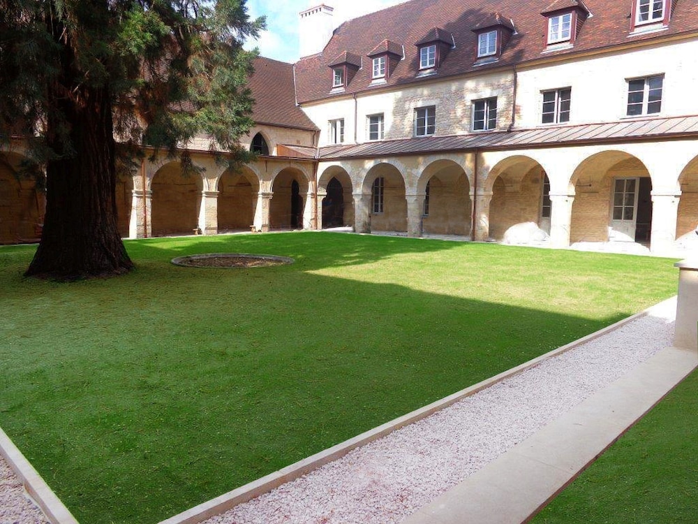 Appart'hotel Odalys City Dijon Centre Les Cordeliers 72/78