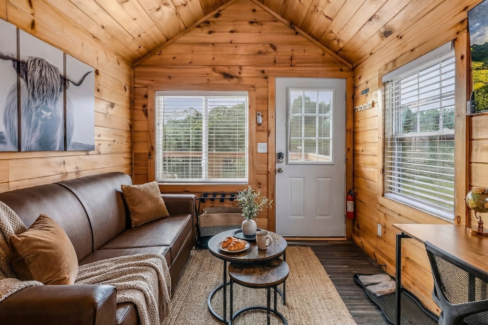 Sojourn Lodging 33/53