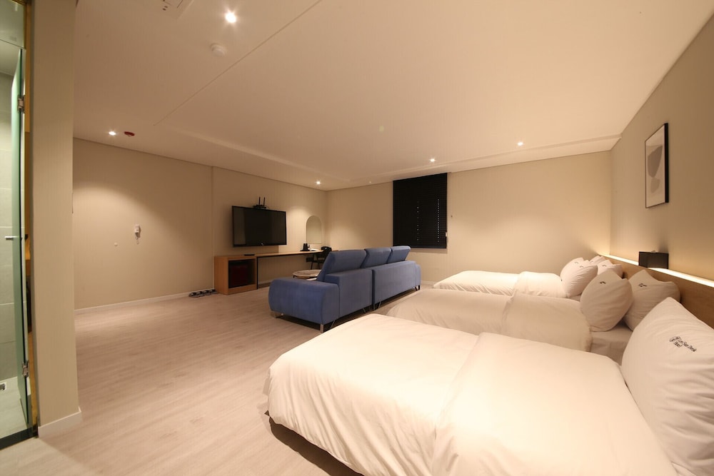 Hotel LeeSunDeok 6/30