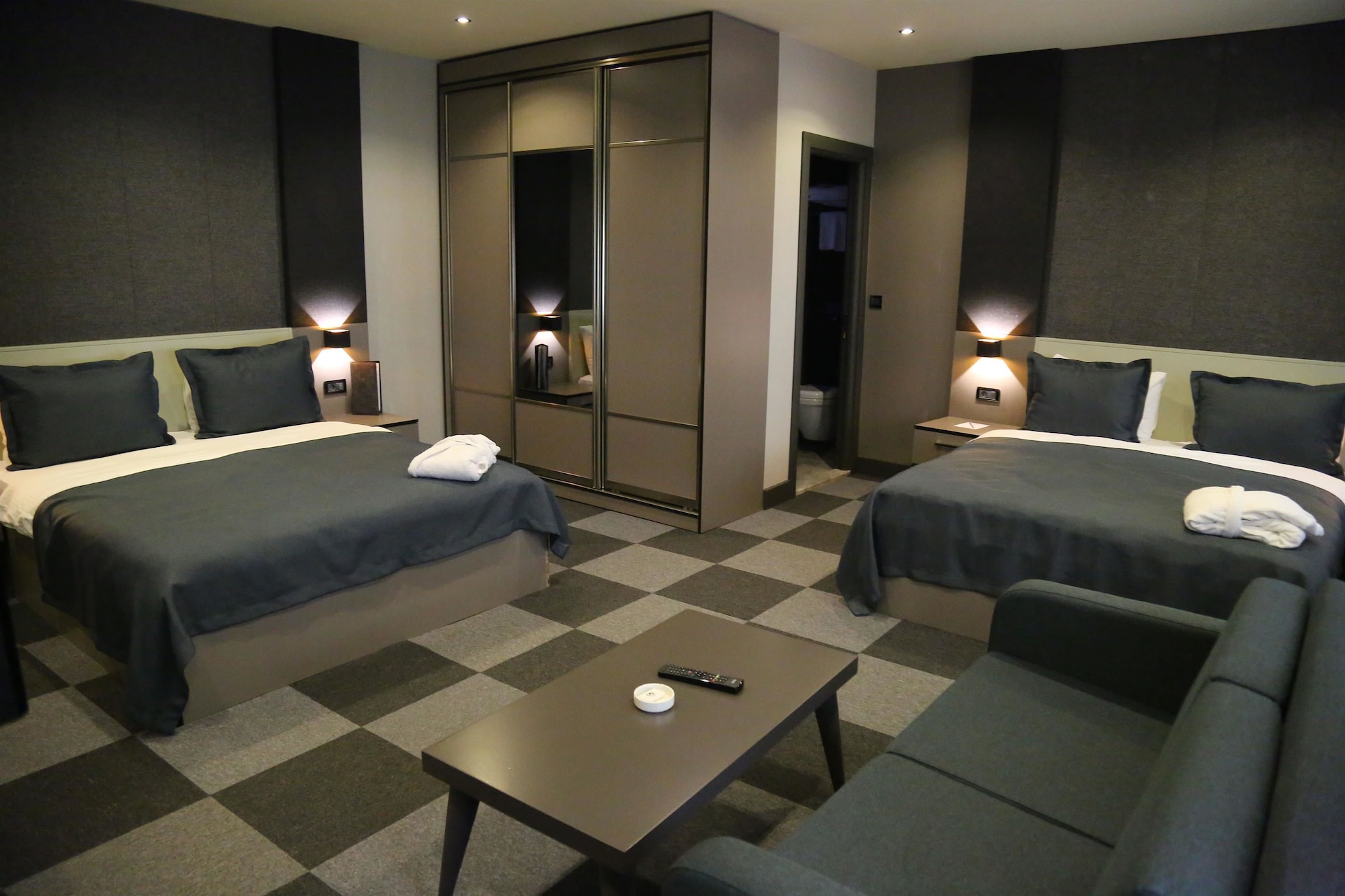 غرفة عائلية بسرير كينج وأسرّة بطابقين، Tryp By Wyndham Istanbul Sancaktepe 3/10