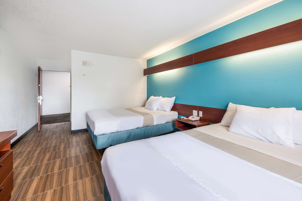 Golden Isles Inn & Suites Brunswick South 15/38