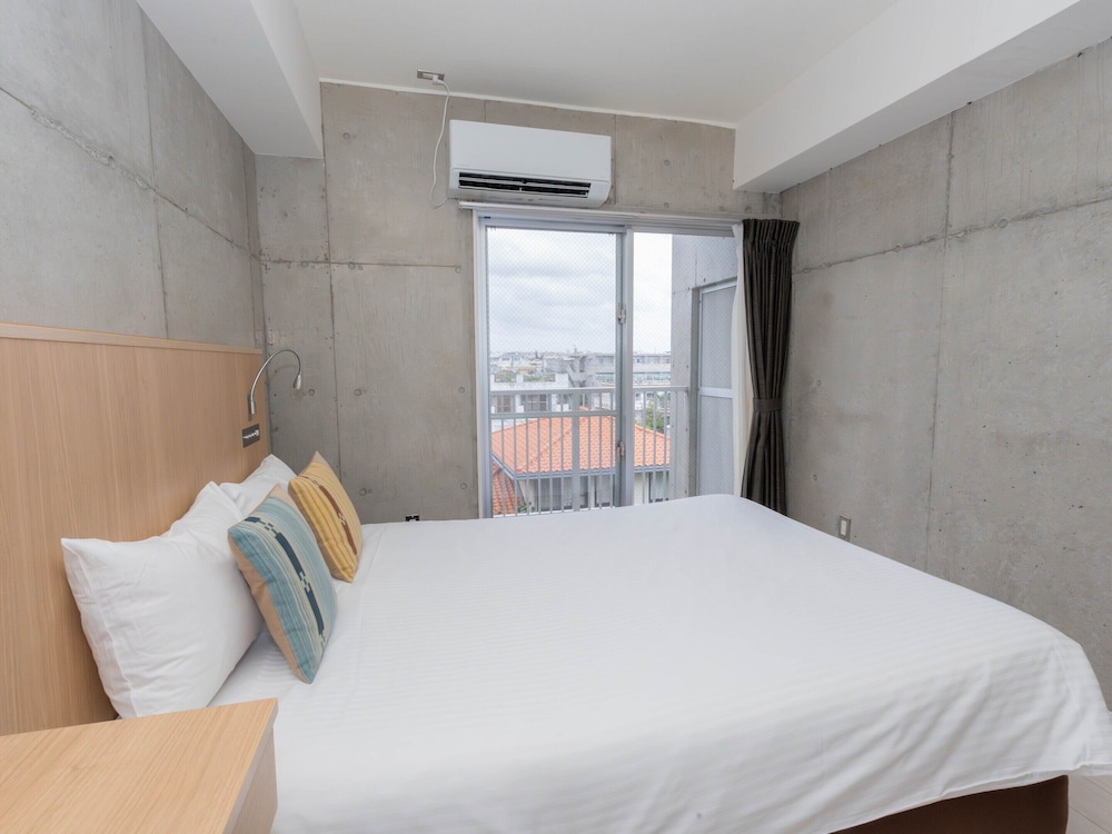 Room, Double Bed, Kitchen, Lounge Access