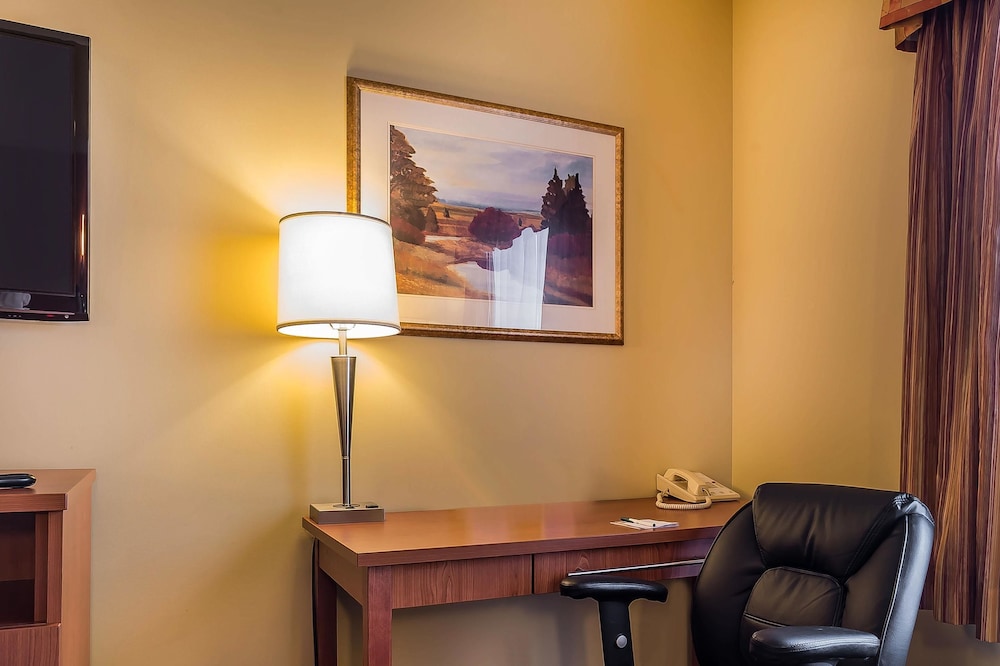 Quality Inn & Suites Hawkesbury 19/50