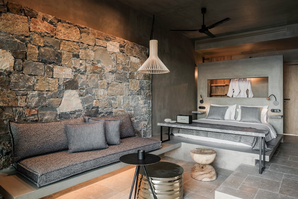 Wave, Suite, Queen Bed, Sea View, Private Pool