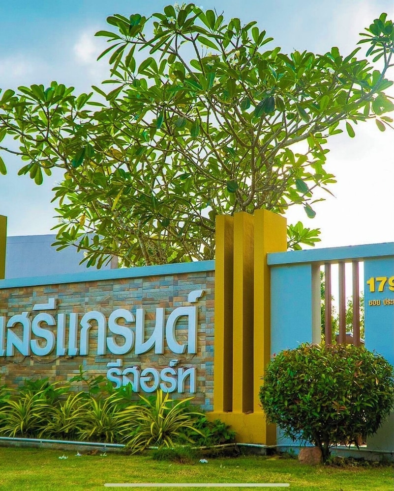 Seree Grand Resort 59/64