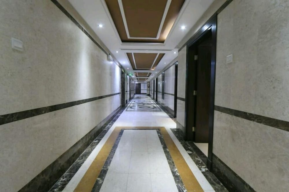 Snood Alazama Hotel 10/20