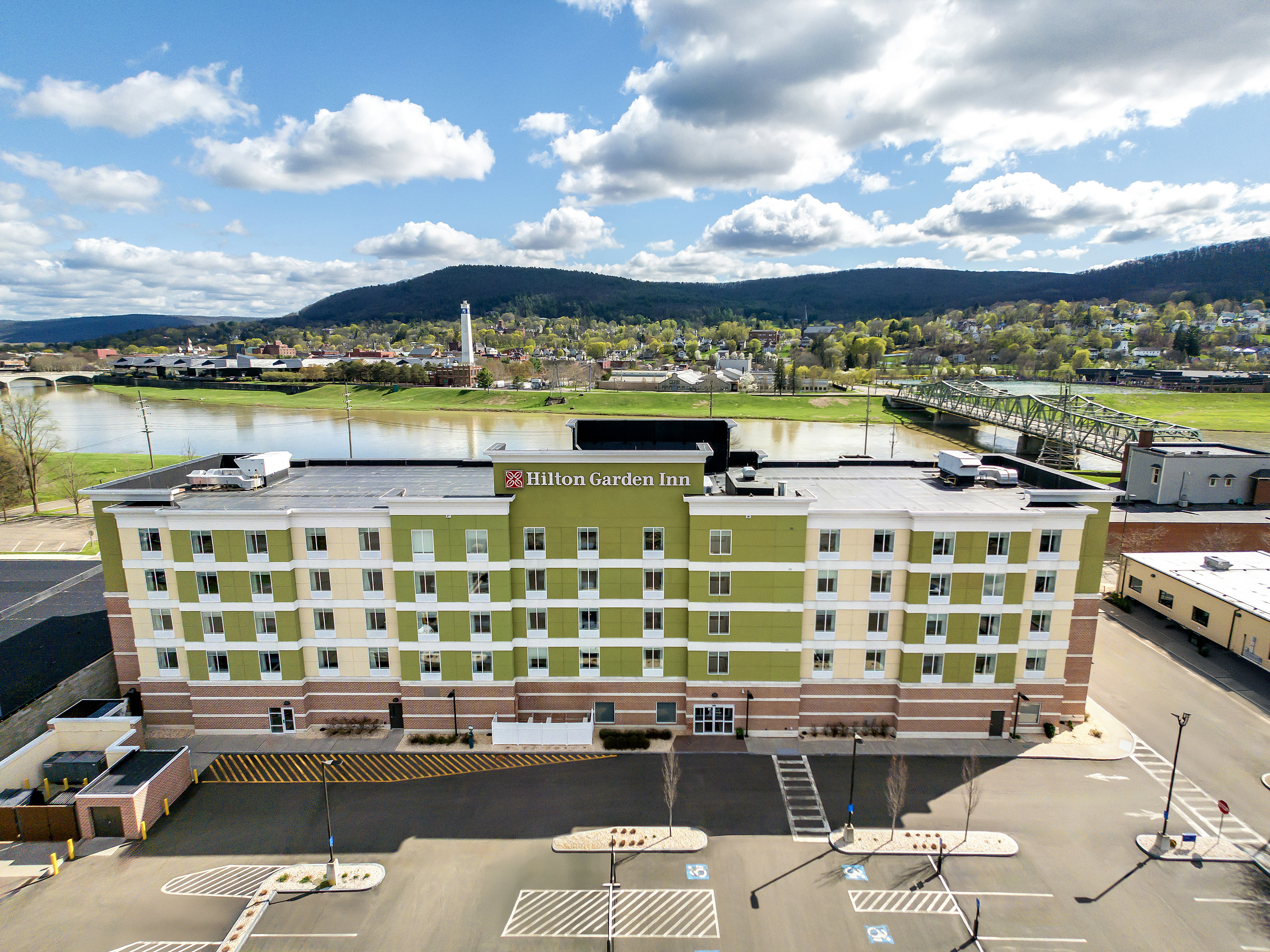 Hilton Garden Inn Corning Downtown 1/50