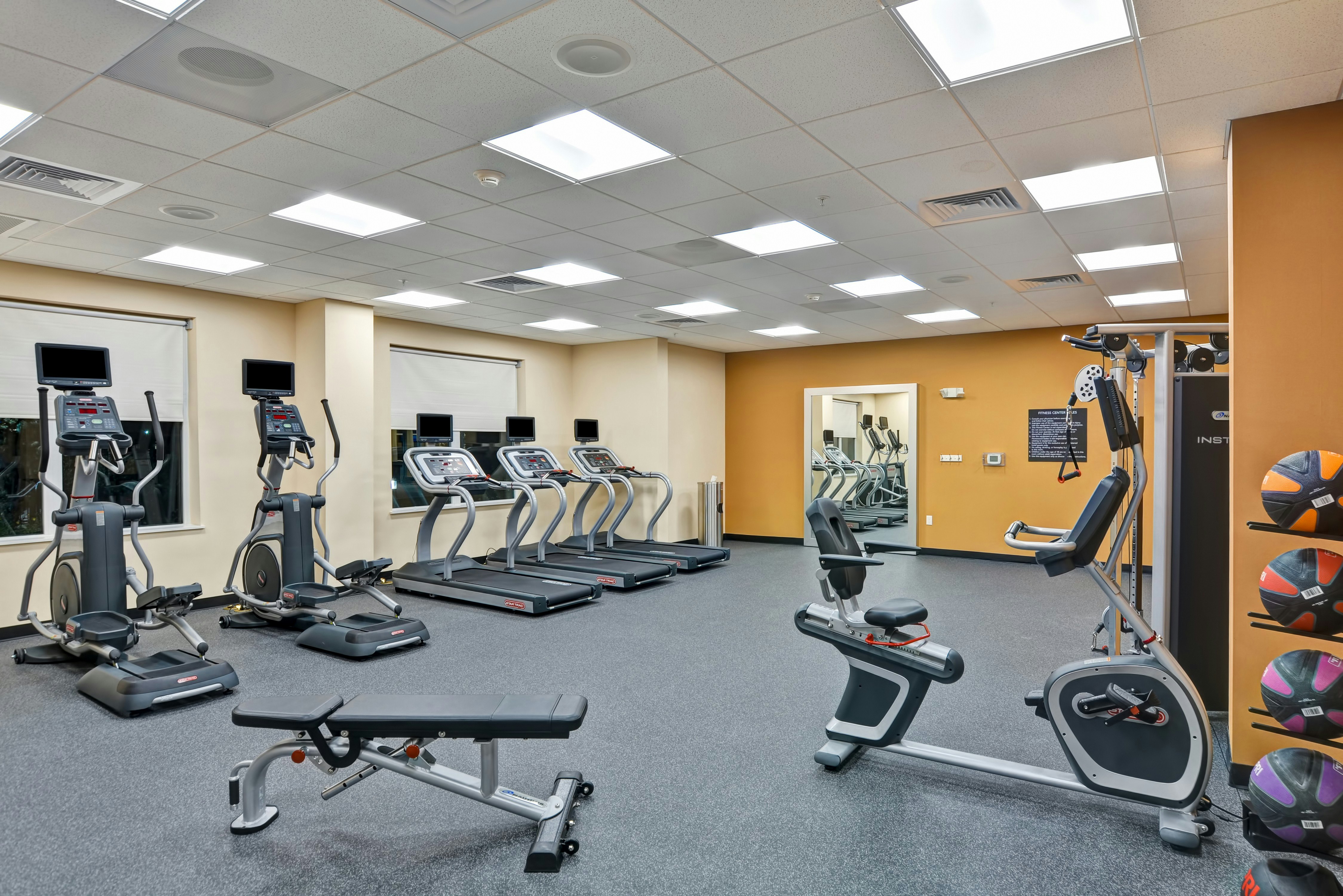 Homewood Suites By Hilton West Bank Gretna 17/47