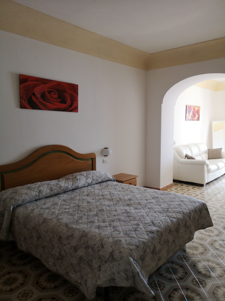 Superior, Double Bed, Sea View