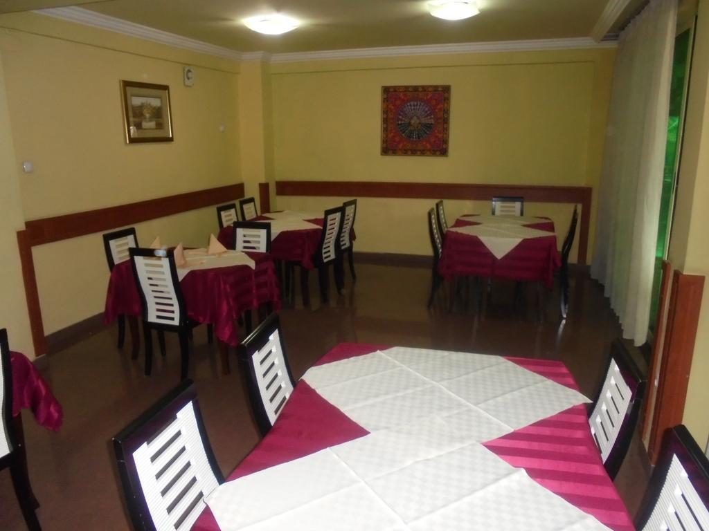 Adot Tina Hotel 23/34