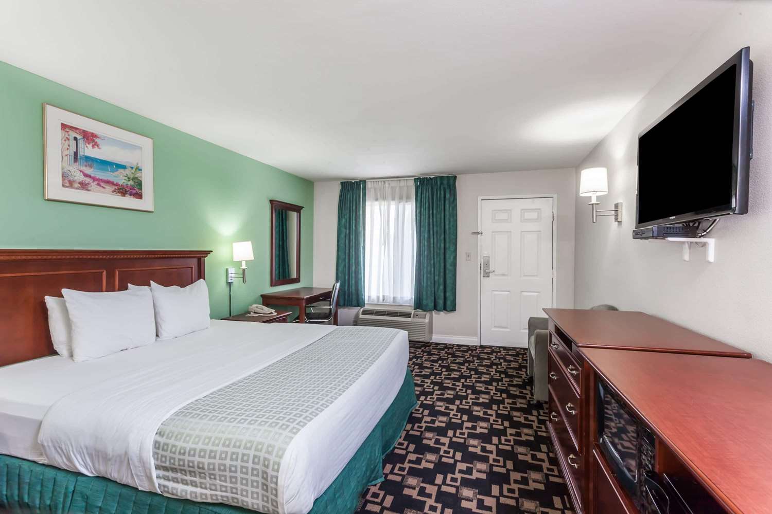 Ramada By Wyndham Oceanside 5/30