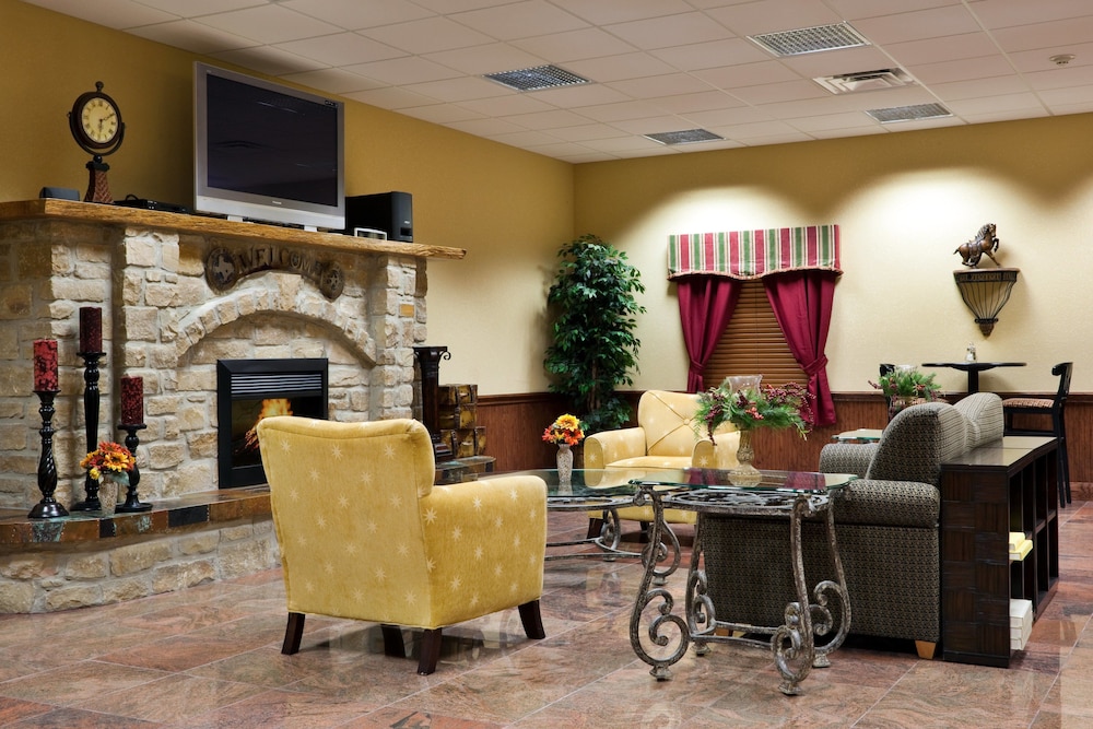 Holiday Inn Express Salado-Belton 33/45