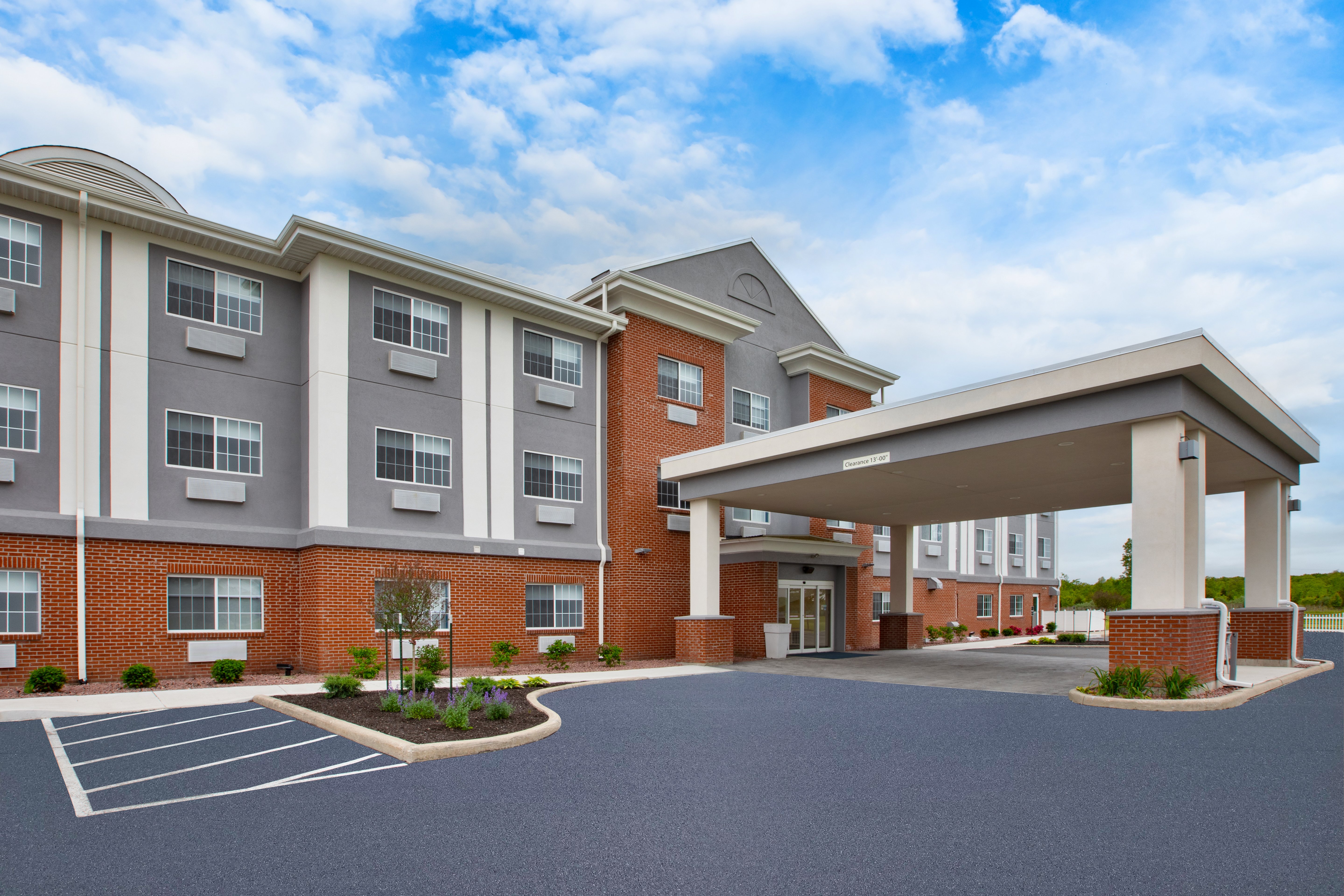 Holiday Inn Express Hotel Suites Defiance 2/52
