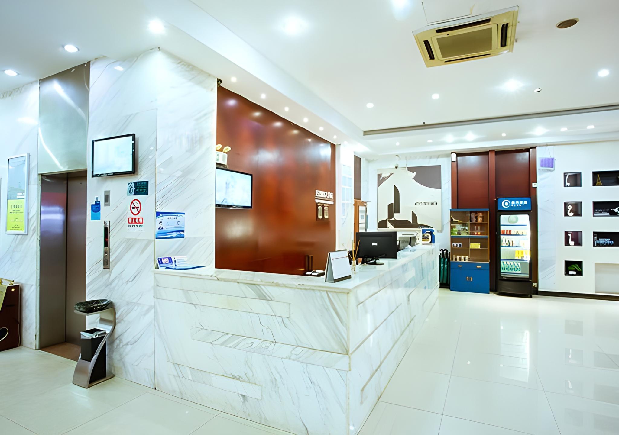 City Comfort Inn (Hezhou Guposhan Avenue) 14/48