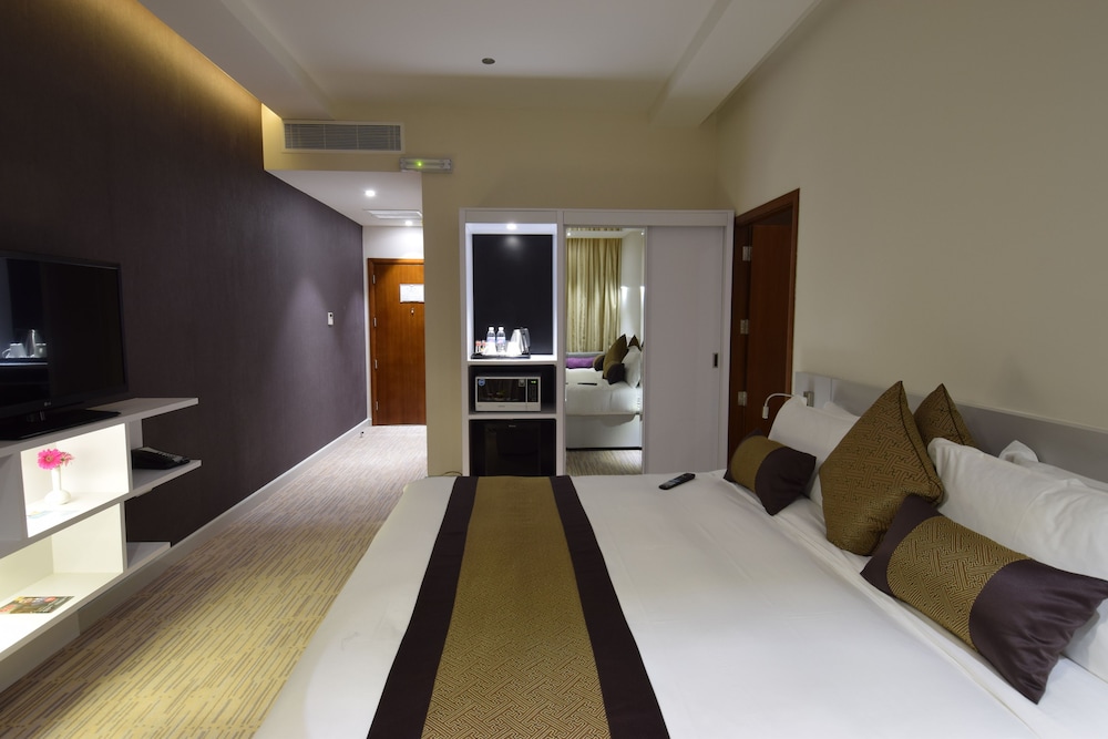 أجنحة نوفوتيل الرياض ديار(Sunday Hotel Al Olaya formerly Novotel Suites Riyadh Centre) 54/75