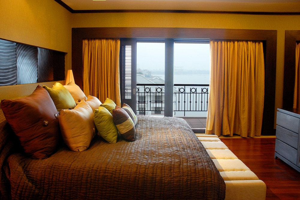Intercontinental Hanoi Westlake 23/78