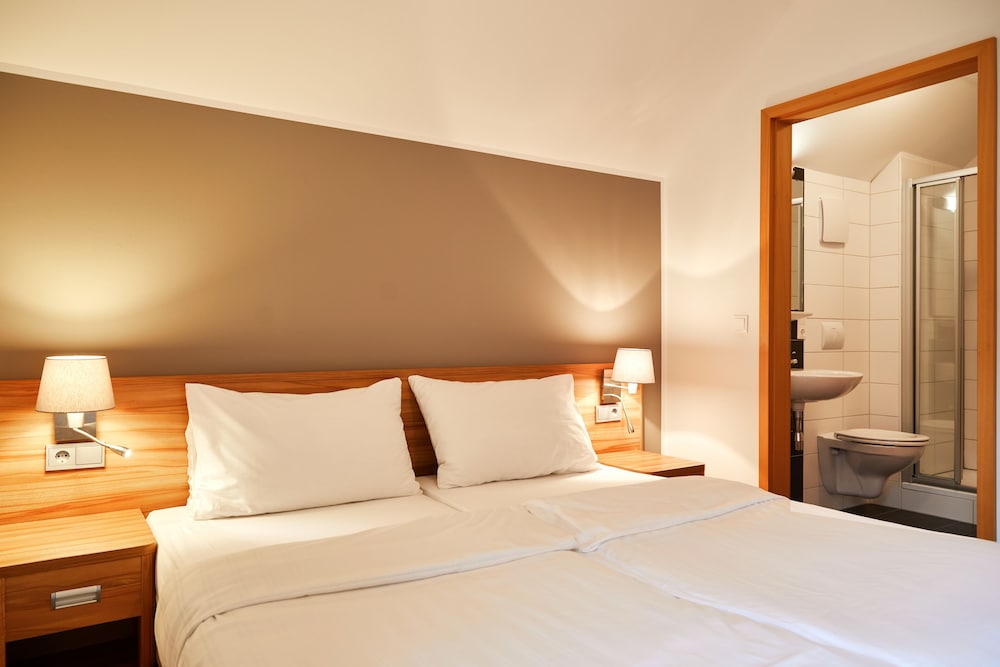 4 Bedrooms, Chalet, 10 Beds, Sauna، Dormio Resort Obertraun 2/5
