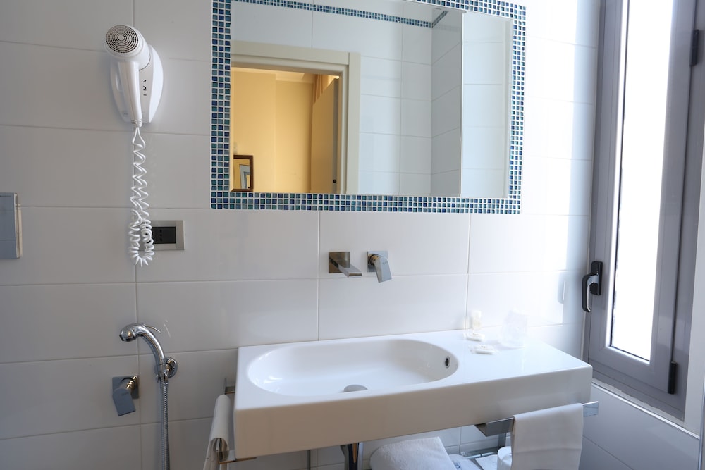 Hotel Piacenza 33/47