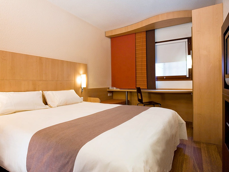 Room, Double Bed