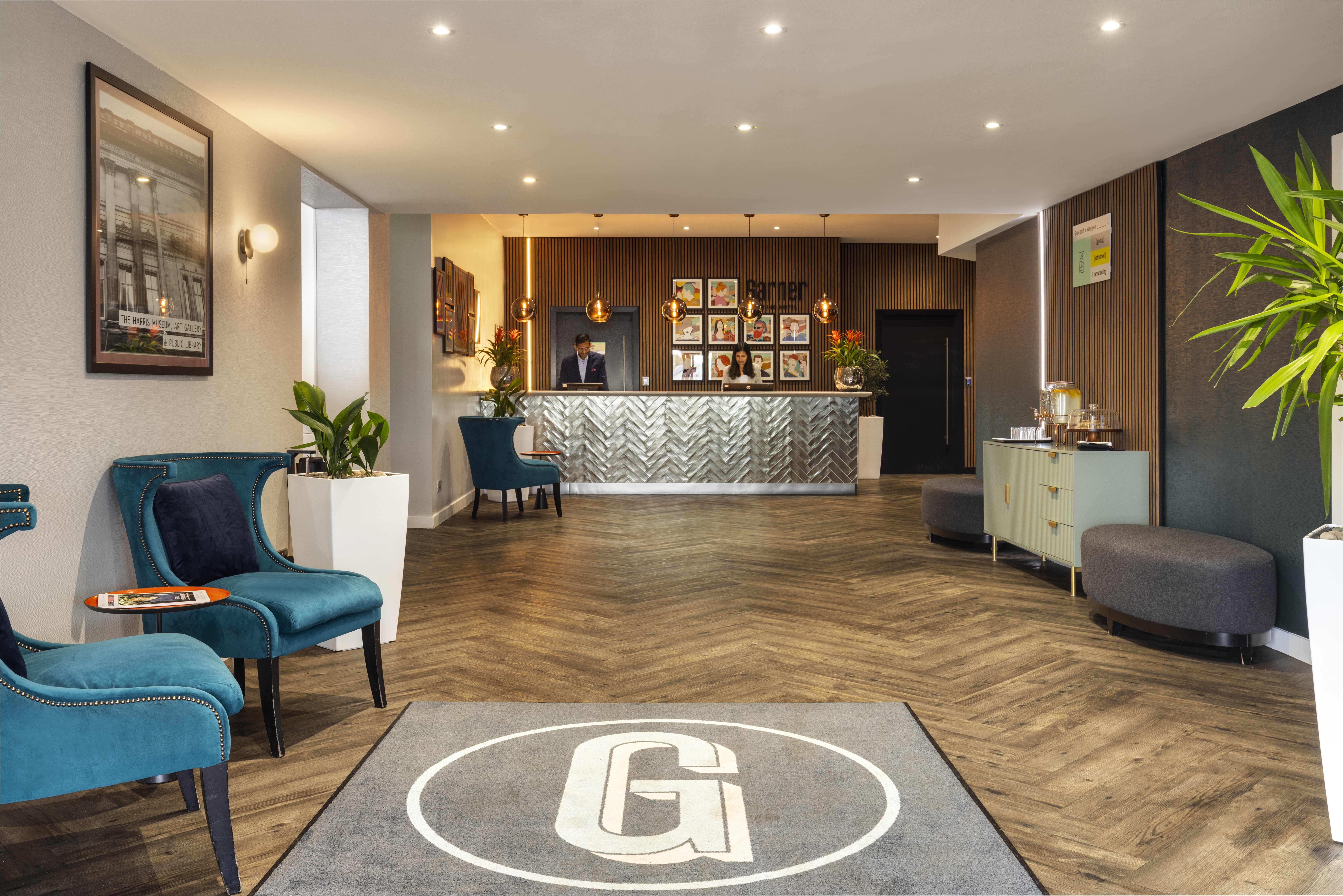 Garner Hotel Preston Samlesbury 9/77