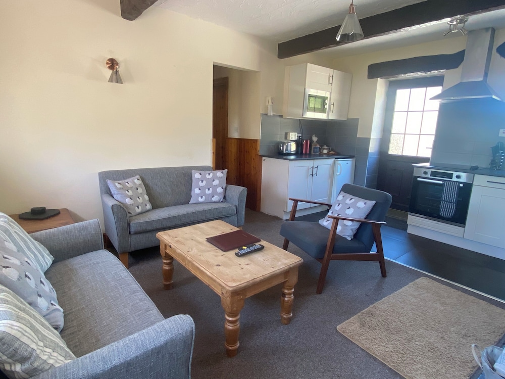 Craven Garth Cottages 25/50