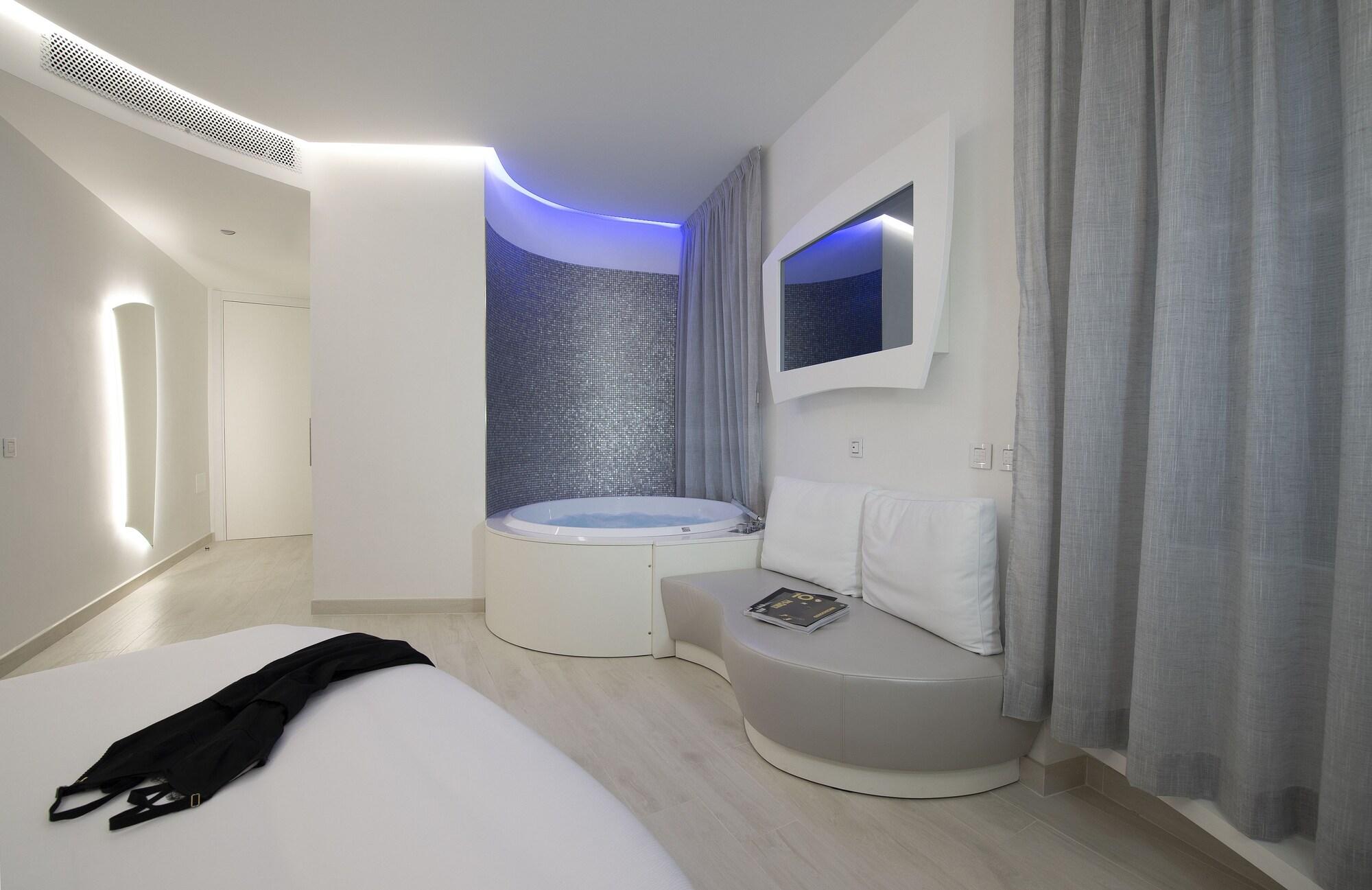 AHD Rooms 22/23