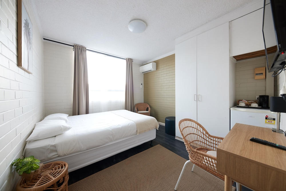 Little Coogee Hotel 27/65