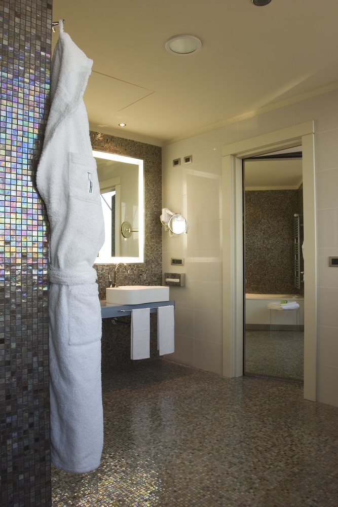 Unahotels T Hotel Cagliari 16/62