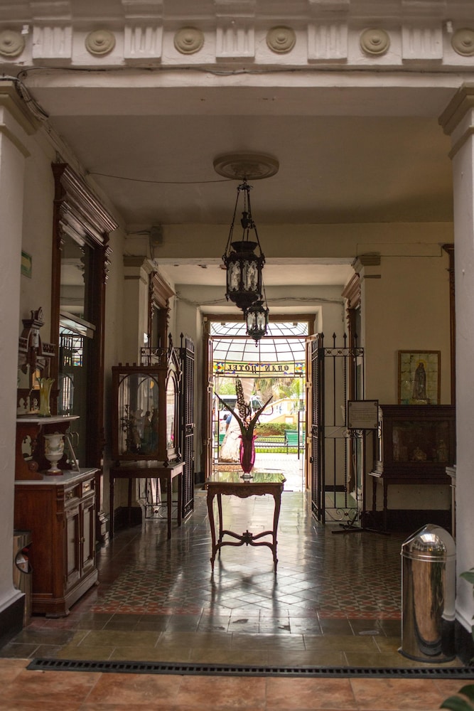 Gran Hotel de Merida 52/68