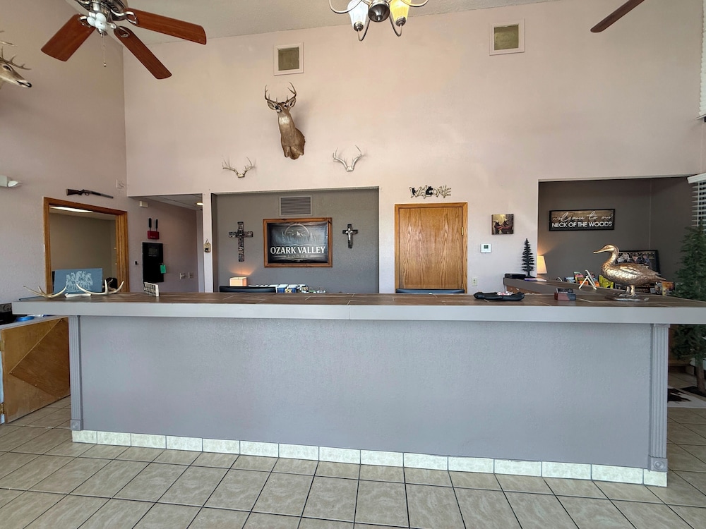 Ozark Valley Inn 8/50