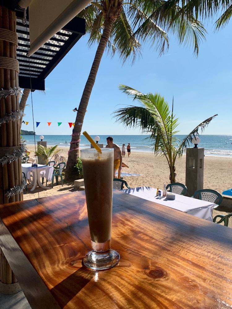 Noble House Beach Resort 37/63
