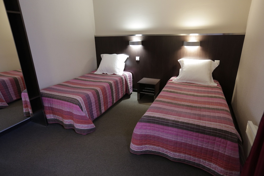 Hotel Au Petit Caporal 24/50