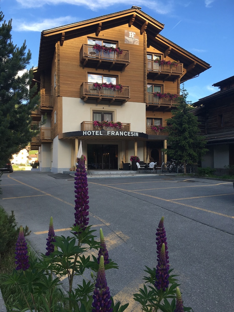 Francesin Hotel 4/79