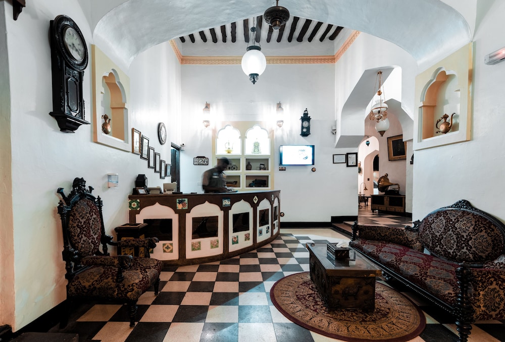 Dhow Palace Hotel 54/75