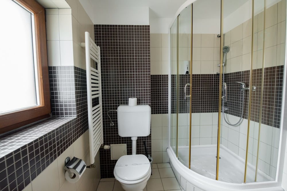 Oxford Inns Suites 44/45