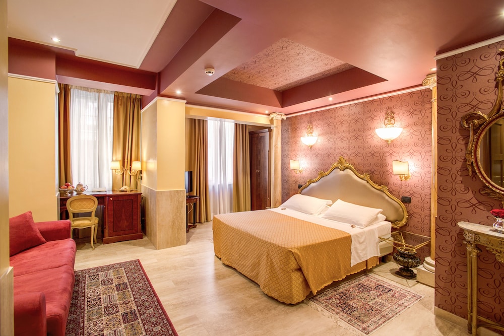 ROOM, TRIPLE