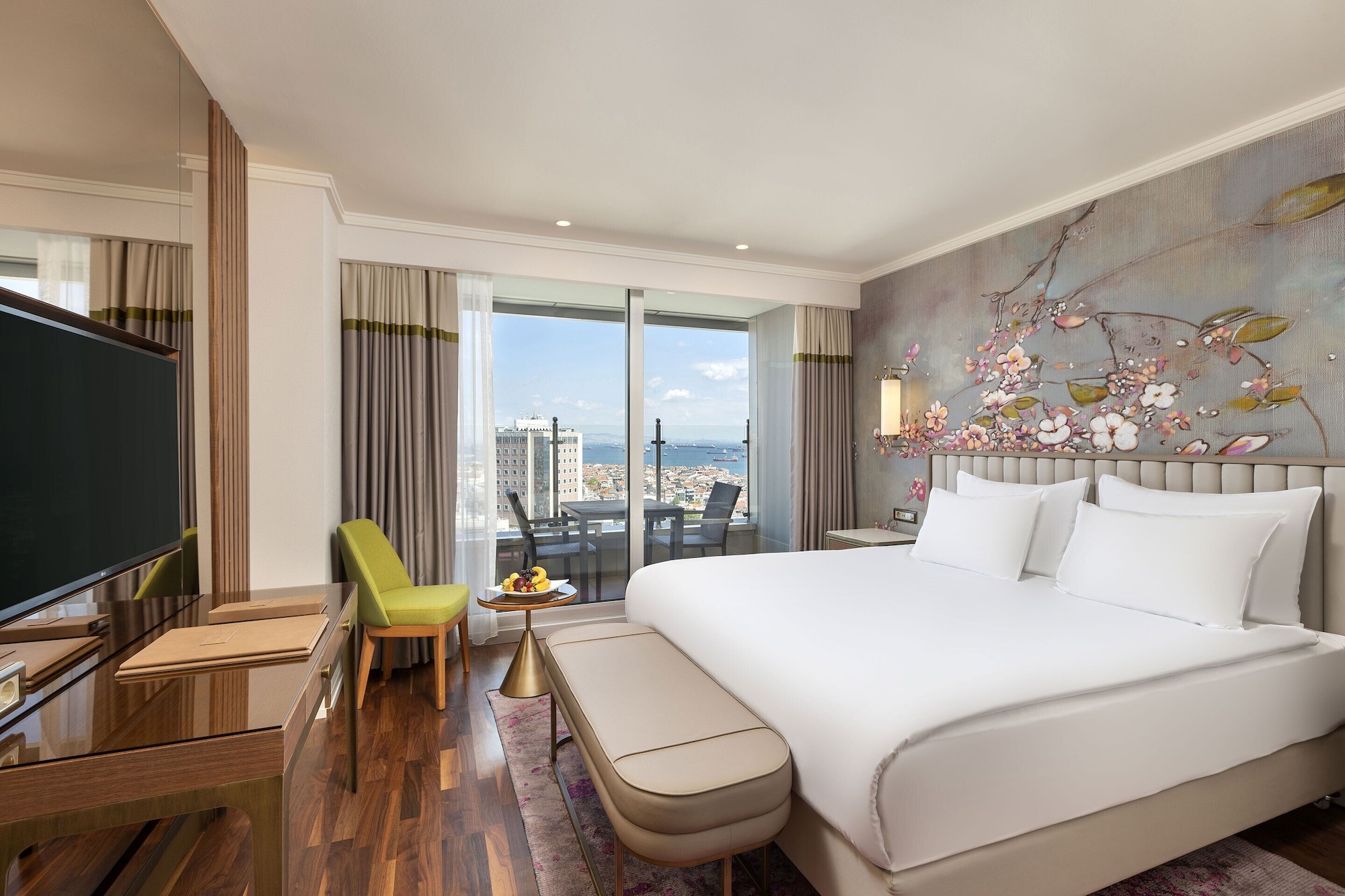 EXECUTIVE, SEA VIEW